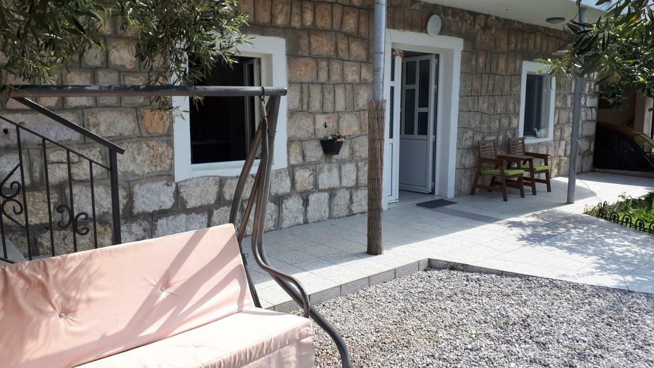 Studio Apartments Ilija Kotor Luaran gambar