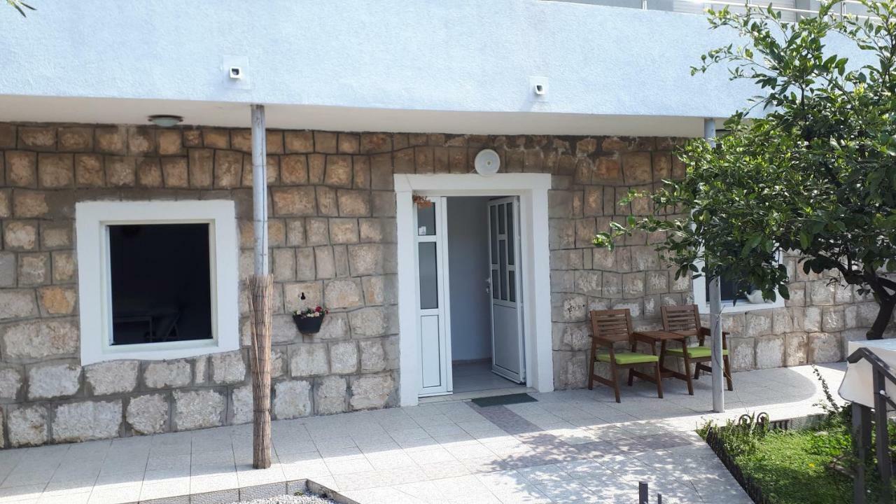 Studio Apartments Ilija Kotor Luaran gambar