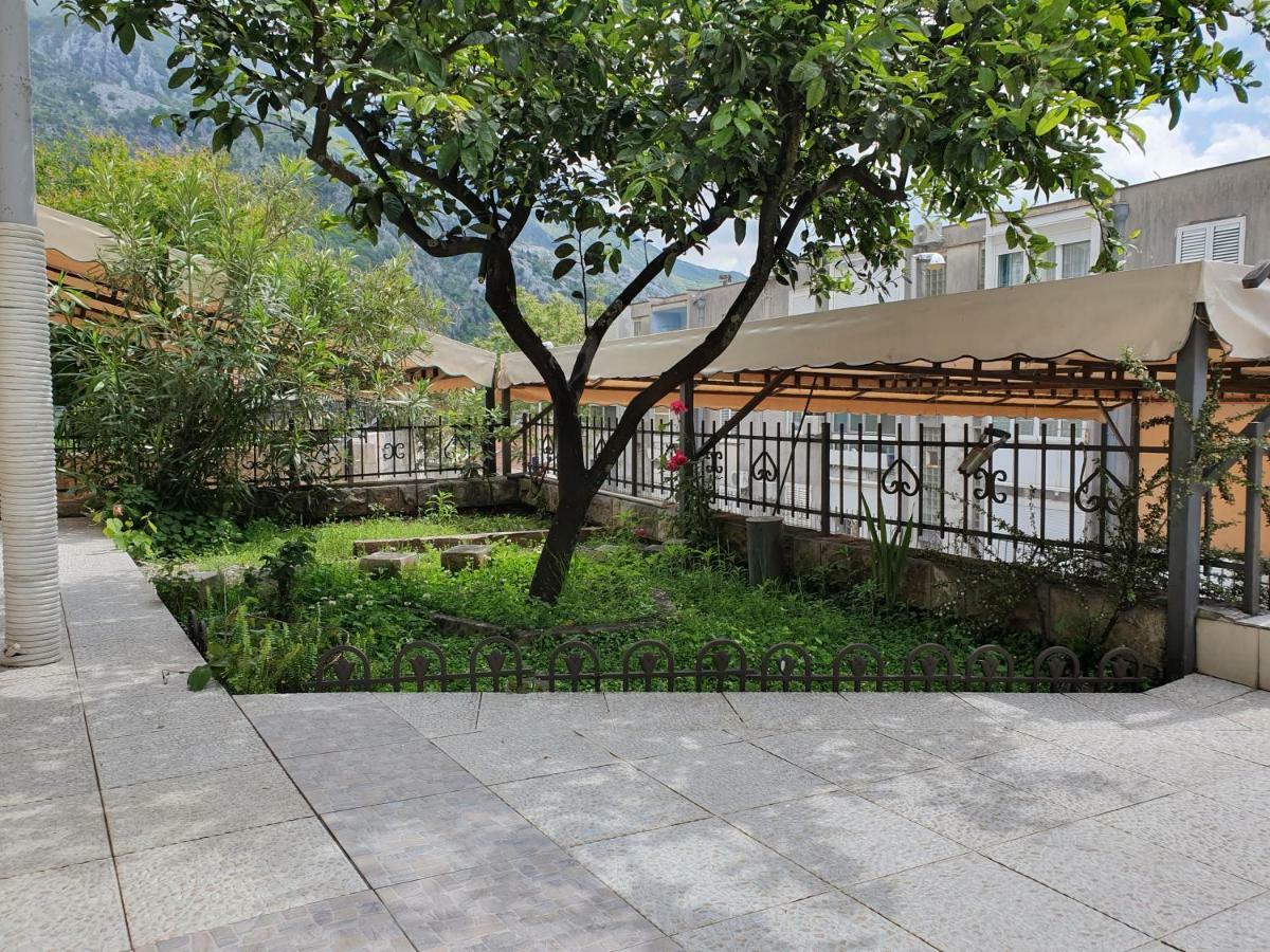 Studio Apartments Ilija Kotor Luaran gambar