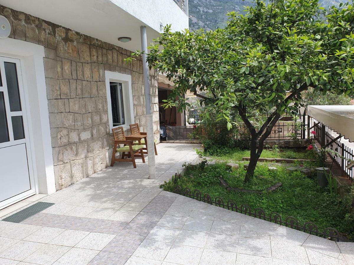 Studio Apartments Ilija Kotor Luaran gambar