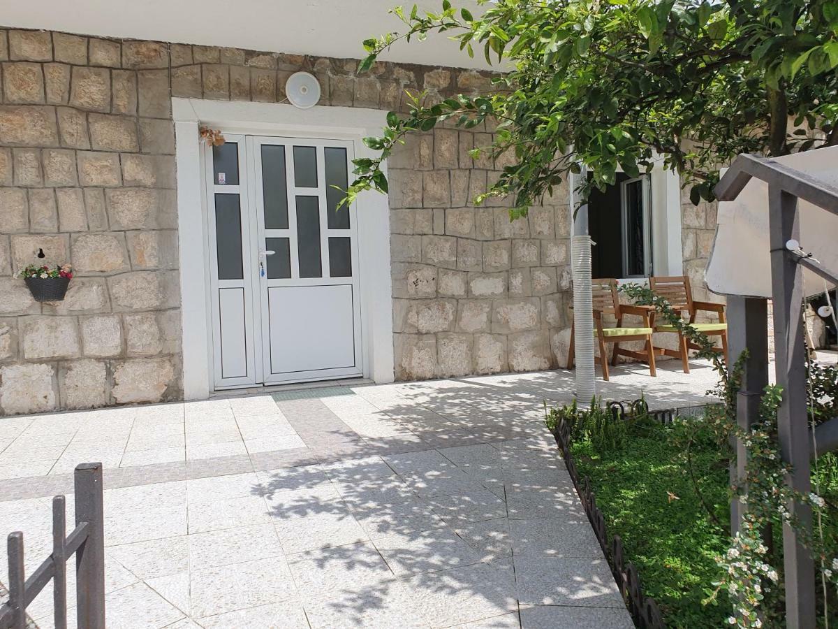 Studio Apartments Ilija Kotor Luaran gambar
