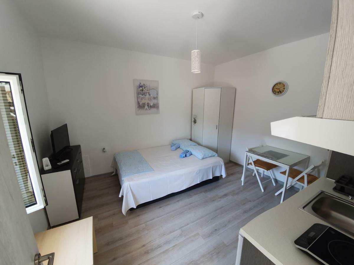 Studio Apartments Ilija Kotor Luaran gambar